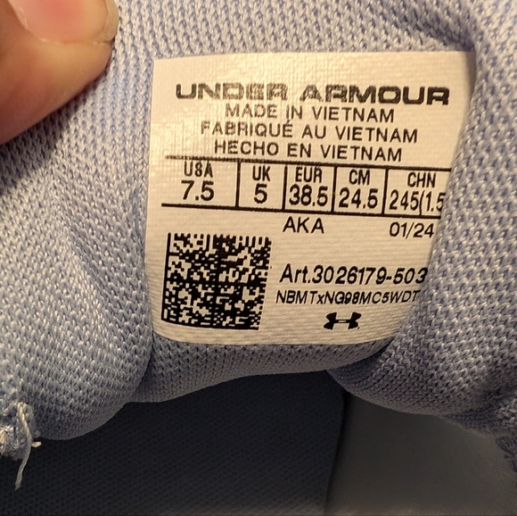 Under Armour sneakers! - Picture 10 of 10